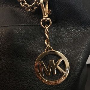 Michael Kors Bags - Michael Kors Pebbled Black leather handbag Michael Kors Bags - Michael Kors Pebbled Black leather handbag